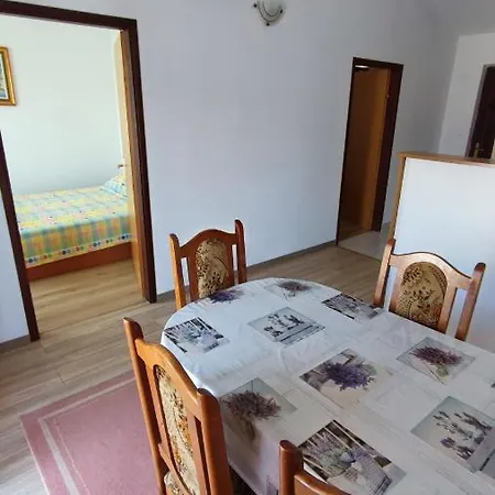 Apartment Katica I Slavek